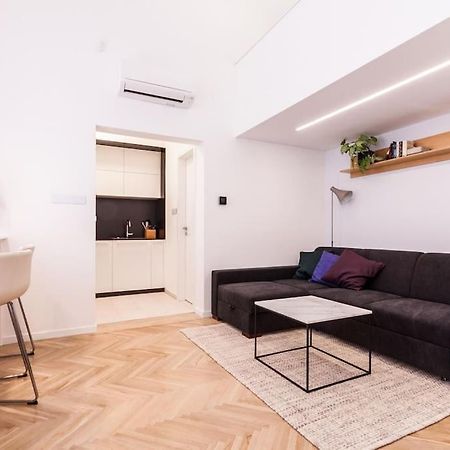 Eszter'S Lovely Downtown Apartment บูดาเปสต์ ภายนอก รูปภาพ