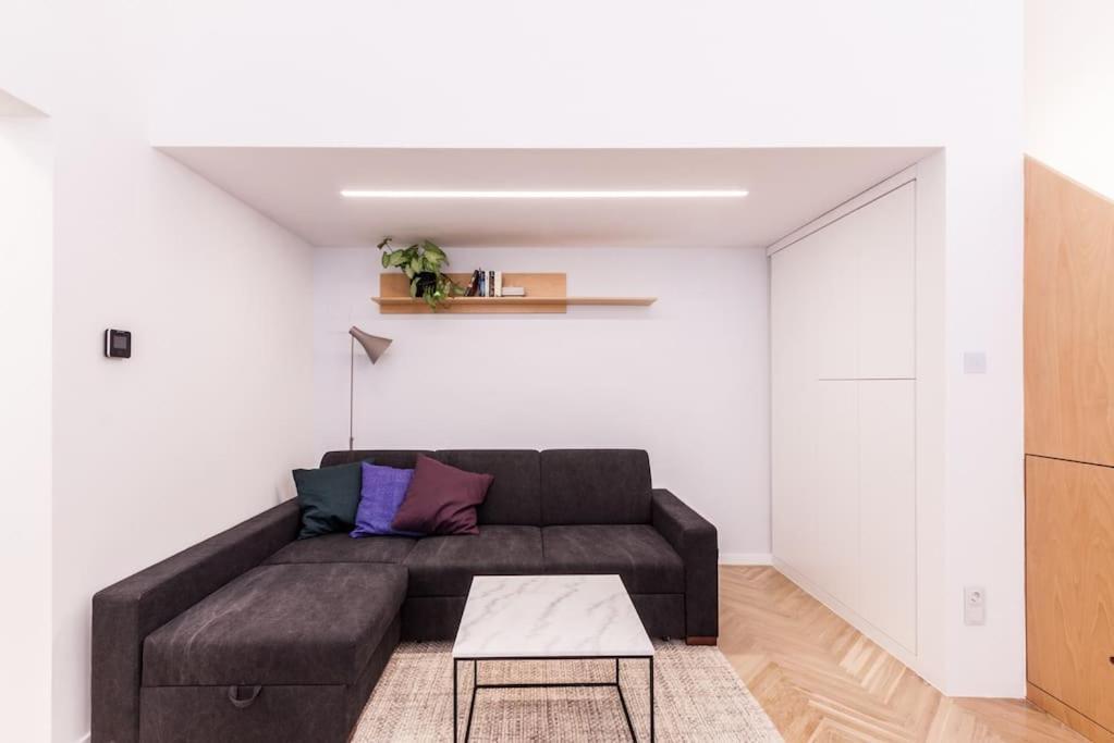 Eszter'S Lovely Downtown Apartment บูดาเปสต์ ภายนอก รูปภาพ
