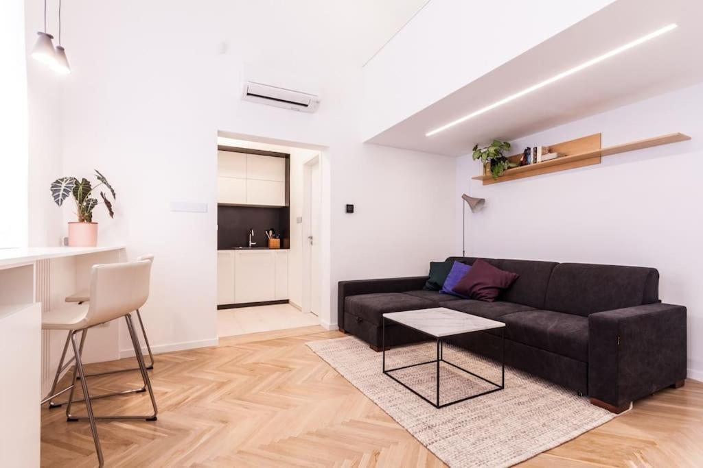 Eszter'S Lovely Downtown Apartment บูดาเปสต์ ภายนอก รูปภาพ