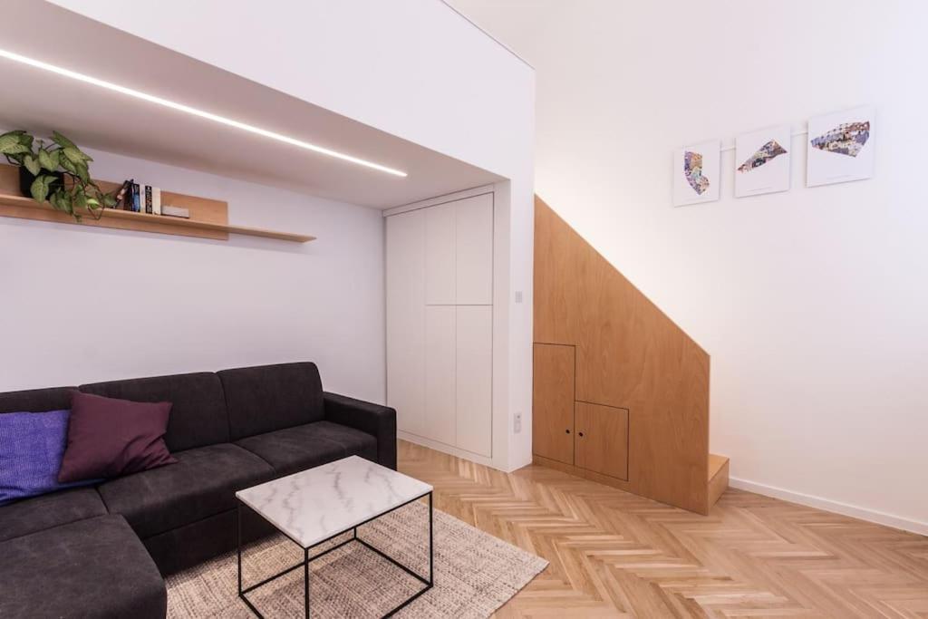 Eszter'S Lovely Downtown Apartment บูดาเปสต์ ภายนอก รูปภาพ